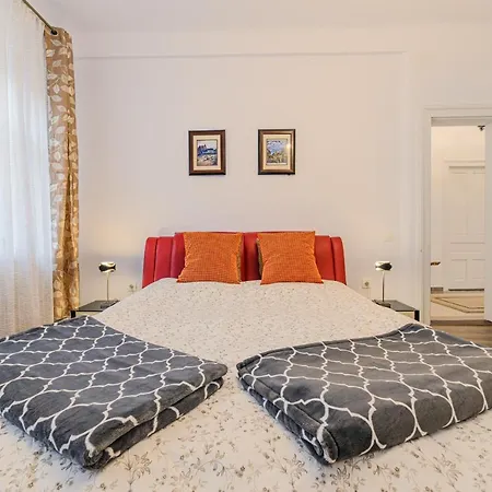 Wagner Estate 2- Central, Cozy, Terrace * Braşov