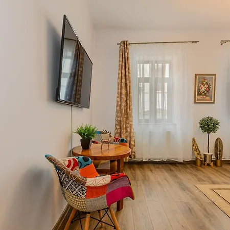 Wagner Estate 2- Central, Cozy, Terrace Lägenhet Braşov