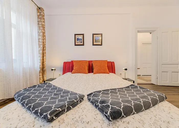 Wagner Estate 2- Central, Cozy, Terrace * ブラショフ